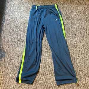 BOYS NIKE SWEATPANTS